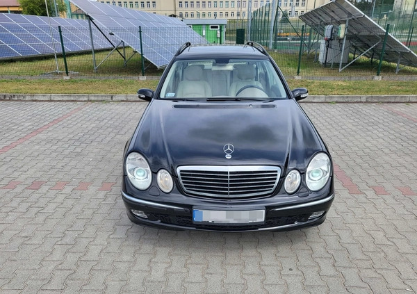 Mercedes-Benz Klasa E cena 29900 przebieg: 296000, rok produkcji 2005 z Kosów Lacki małe 326